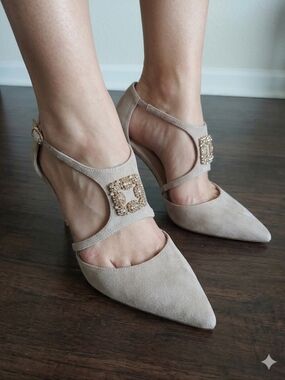 J.Renee Taupe Suede Pointed T-Strap Heels with Crystal Buckle Size 12W